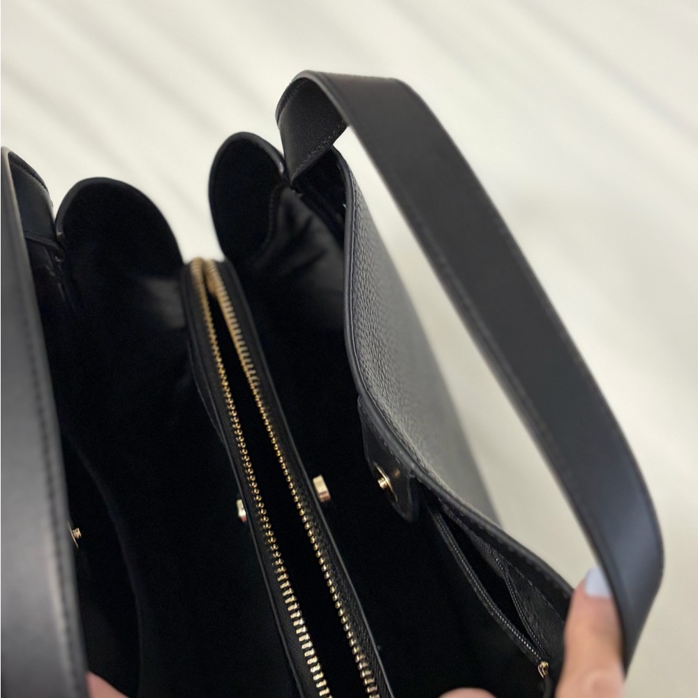 Kate Spade Knot Bag - Picture 2 of 3